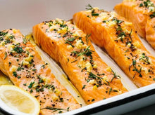 Load image into Gallery viewer, Salad With Salmon
